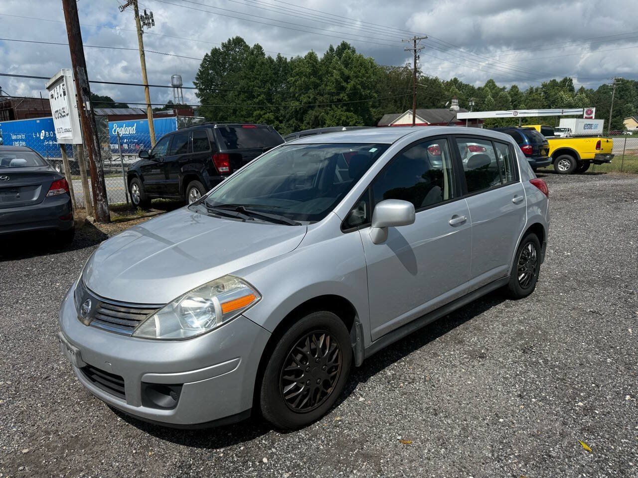 Used 2008 Nissan Versa 1.8 S w/ PWR Pkg FWD image 2