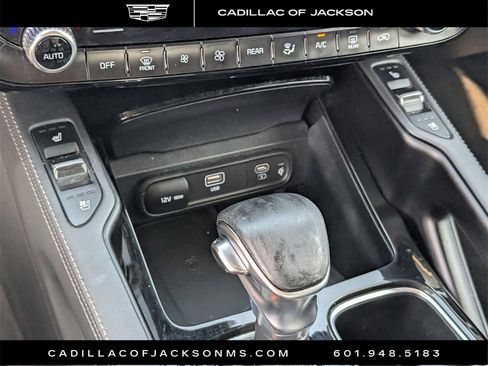 Used 2024 Kia Telluride EX w/ EX Captain's Chair Package image 16