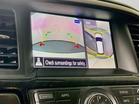 Used 2020 Nissan Pathfinder SL AWD/4WD image 14