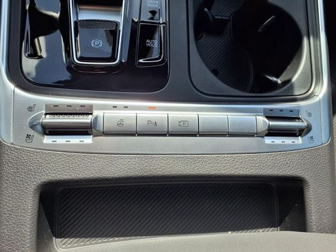Certified 2026 Kia Carnival SX Prestige FWD image 17