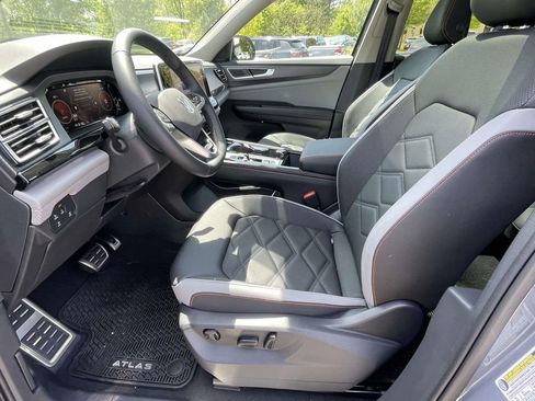 New 2026 Volkswagen Atlas Peak Edition AWD/4WD image 16