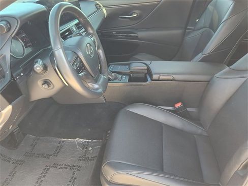 Used 2022 Lexus ES 300h w/ Premium Package image 11