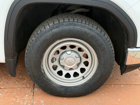 Used 2022 GMC Sierra 1500 Pro w/ 1SA Safety Plus Package image 9