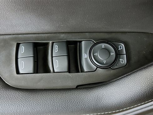 Used 2023 Chevrolet Blazer LT image 15