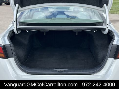 Used 2024 Nissan Altima 2.5 SV FWD image 32