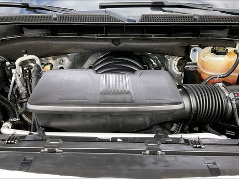 Used 2023 GMC Yukon SLT image 9