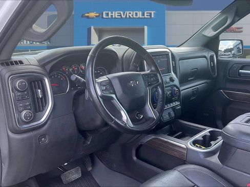 Used 2021 Chevrolet Silverado 1500 LT Trail Boss w/ Convenience Package II AWD/4WD image 18
