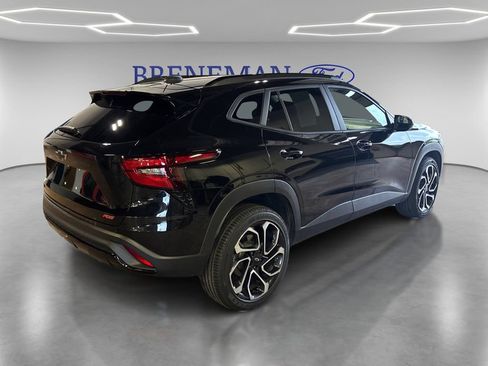Used 2025 Chevrolet Trax RS w/ Sunroof Package FWD image 6