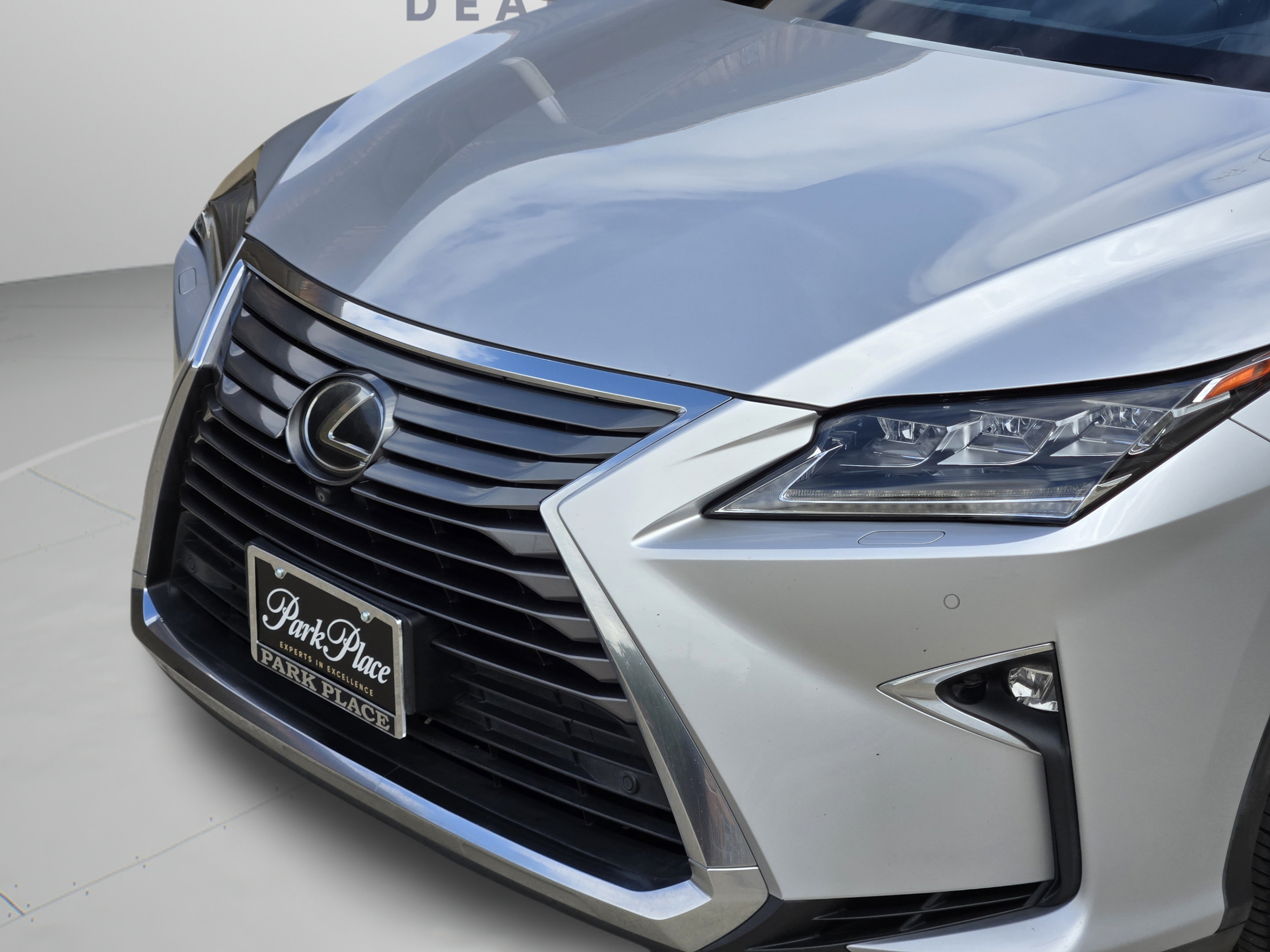 Used 2018 Lexus RX 350L Luxury w/ Accessory Package FWD image 39