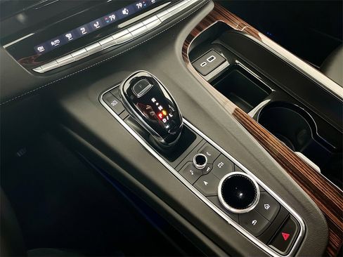 Used 2022 Cadillac Escalade Luxury w/ LPO, Floor Liner Package image 17