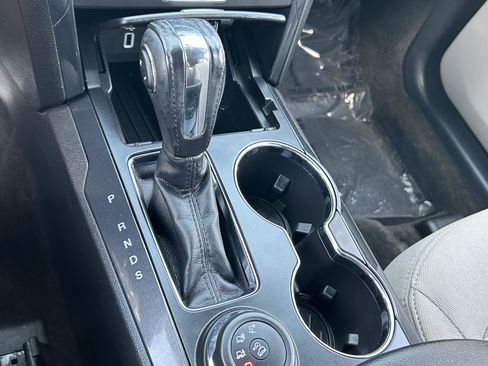 Used 2018 Ford Explorer XLT w/ Equipment Group 201A image 24