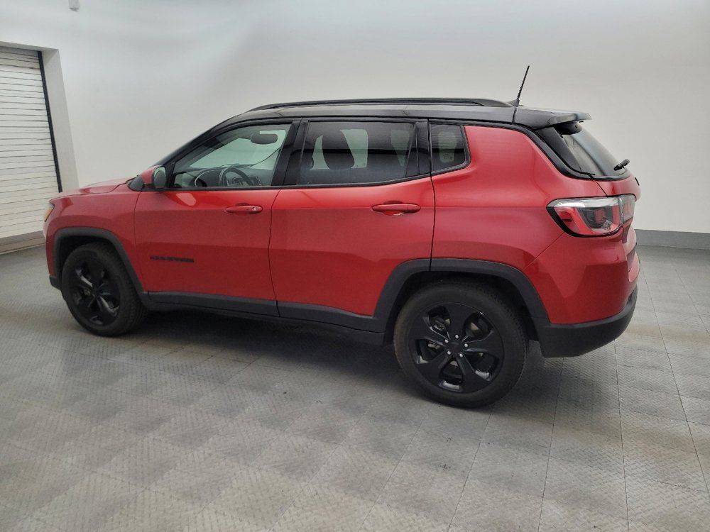 Used 2019 Jeep Compass Latitude FWD image 3