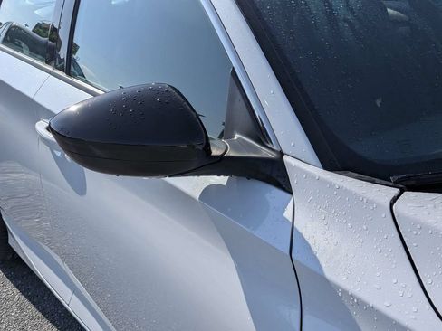 Used 2022 Honda Accord Sport image 11