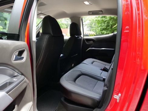 Used 2015 Chevrolet Colorado Z71 AWD/4WD image 15