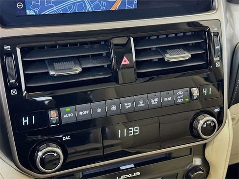 Used 2022 Lexus GX 460 Premium image 16