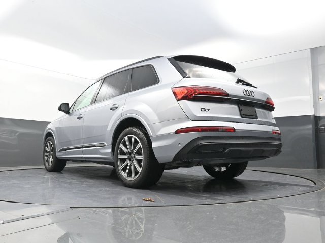 Used 2022 Audi Q7 2.0T Premium Plus w/ Premium Plus Package AWD/4WD image 35