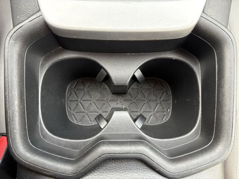 Used 2021 Toyota RAV4 XLE image 22