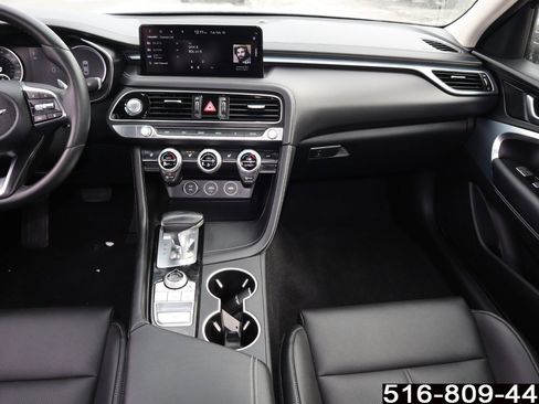 Used 2022 Genesis G70 2.0T image 16