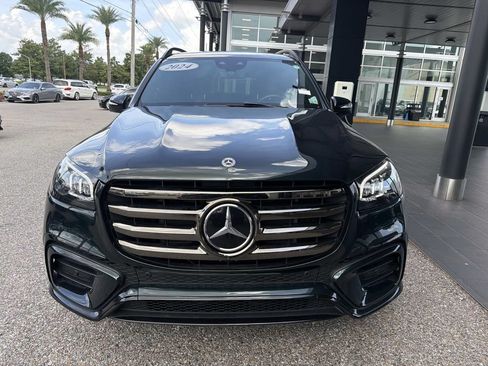 Used 2024 Mercedes-Benz GLS 450 4MATIC image 2