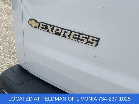 Used 2025 Chevrolet Express 3500 LT w/ LT Preferred Equipment Group RWD image 28