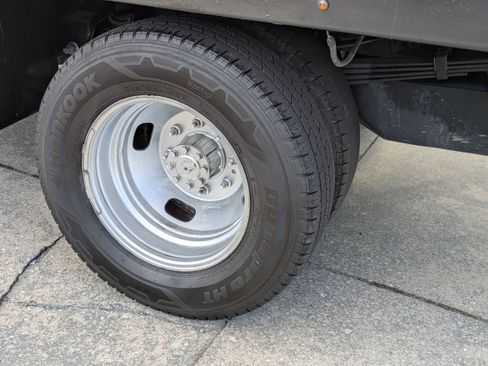 Used 2021 Ford F350 XL w/ Power Equipment Group image 9