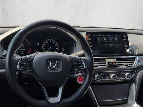 Used 2018 Honda Accord Sport image 12