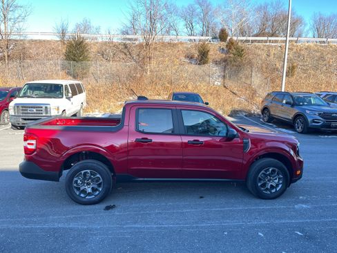 New 2026 Ford Maverick XLT image 4