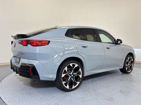 Used 2026 BMW X2 xDrive28i w/ M Sport Package AWD/4WD image 9