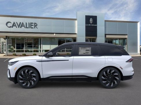 New 2026 Lincoln Nautilus Reserve w/ Jet Appearance Package image 3