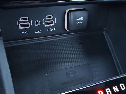 Used 2025 Jeep Grand Cherokee Altitude image 28