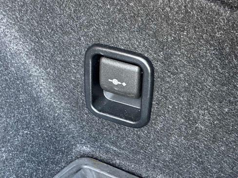 Used 2015 BMW X1 sDrive28i RWD image 13