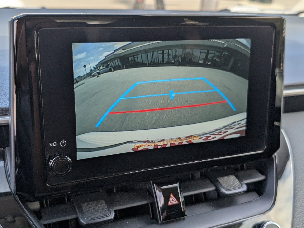 Used 2025 Toyota Corolla LE w/ Carpet Mat Package (TMS) FWD image 6