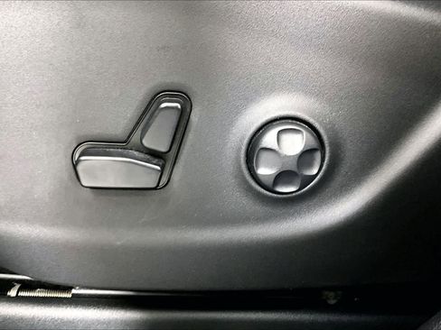 Used 2021 Jeep Cherokee Latitude Plus image 33