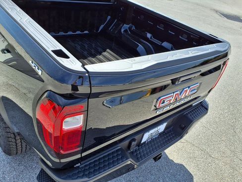 New 2026 GMC Canyon Elevation w/ Convenience Package image 18