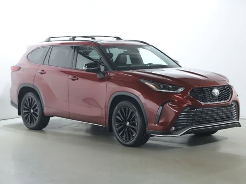 Used 2023 Toyota Highlander XSE image 9