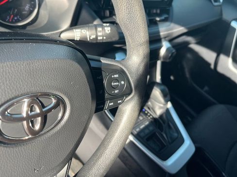 Used 2019 Toyota RAV4 XLE image 13