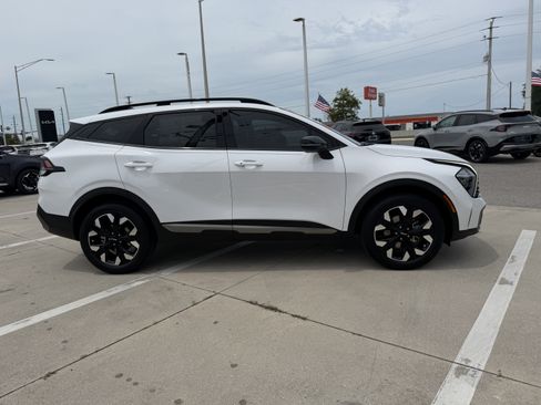 Certified 2023 Kia Sportage X-Line w/ X-Line Premium Package AWD/4WD image 3