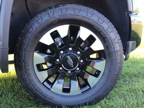 Used 2020 Chevrolet Silverado 2500 Custom w/ Custom Value Package image 28