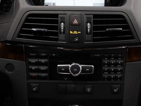 Used 2013 Mercedes-Benz E 350 4MATIC Coupe image 53