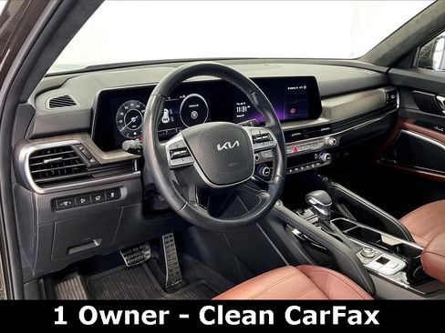 Used 2025 Kia Telluride SX Prestige image 17