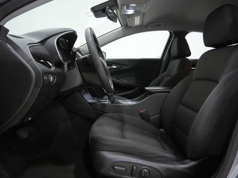 Used 2024 Chevrolet Malibu LT FWD image 11