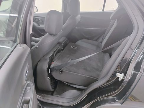 Used 2017 Chevrolet Trax LS image 9