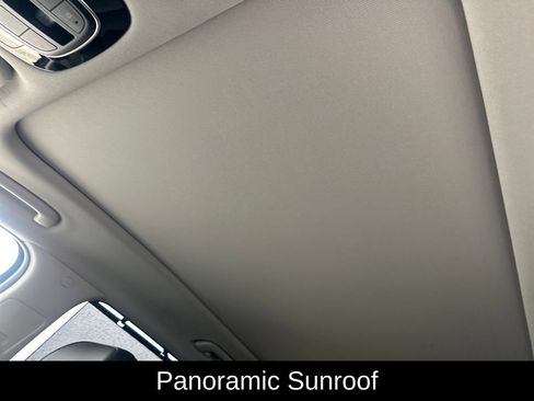 Used 2023 Hyundai Santa Fe SEL w/ Premium Package AWD/4WD image 19