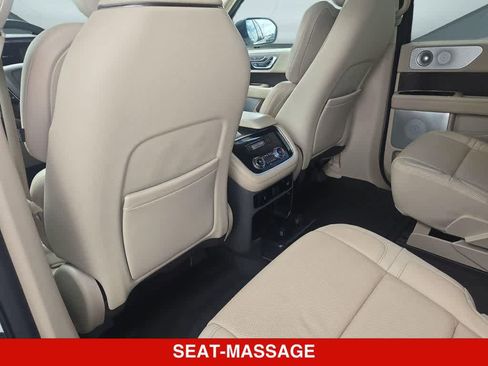 Used 2021 Lincoln Navigator Reserve w/ Luxury Package AWD/4WD image 17