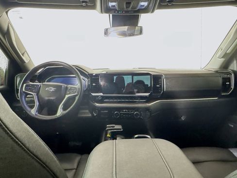 Used 2023 Chevrolet Silverado 1500 LT Trail Boss w/ LT Trail Boss Premium Package image 13