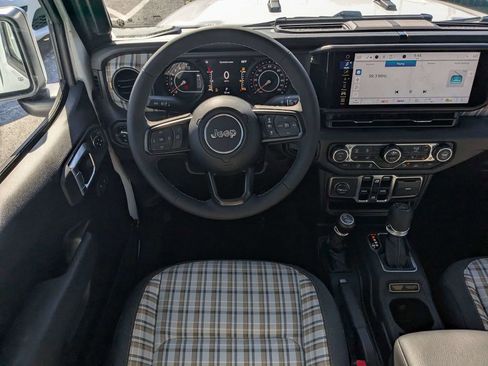 New 2026 Jeep Gladiator Sport AWD/4WD image 15
