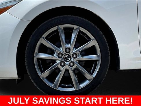 Used 2018 MAZDA MAZDA3 Touring FWD image 39