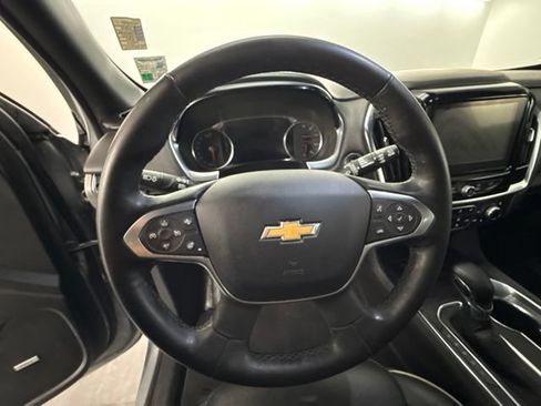 Used 2023 Chevrolet Traverse Premier FWD image 20