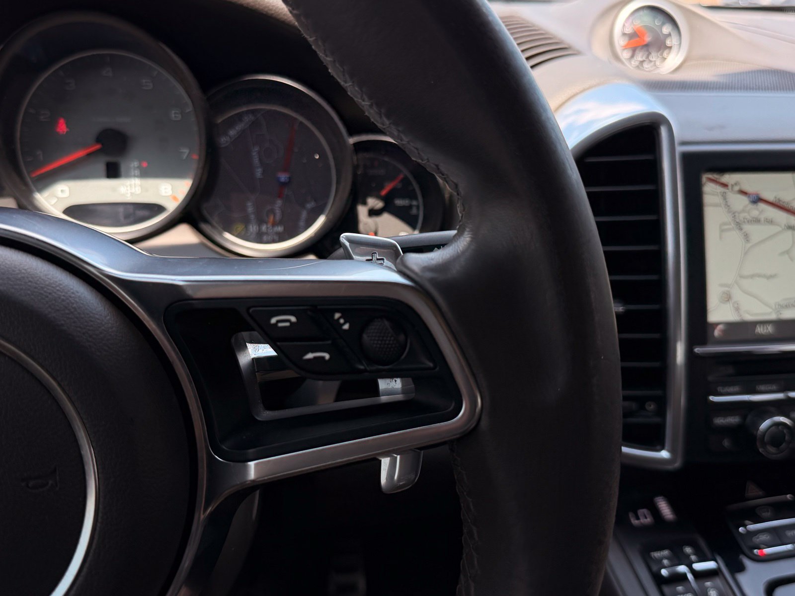 Used 2016 Porsche Cayenne S AWD/4WD image 36