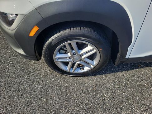 Used 2023 Hyundai Kona SE AWD/4WD image 5